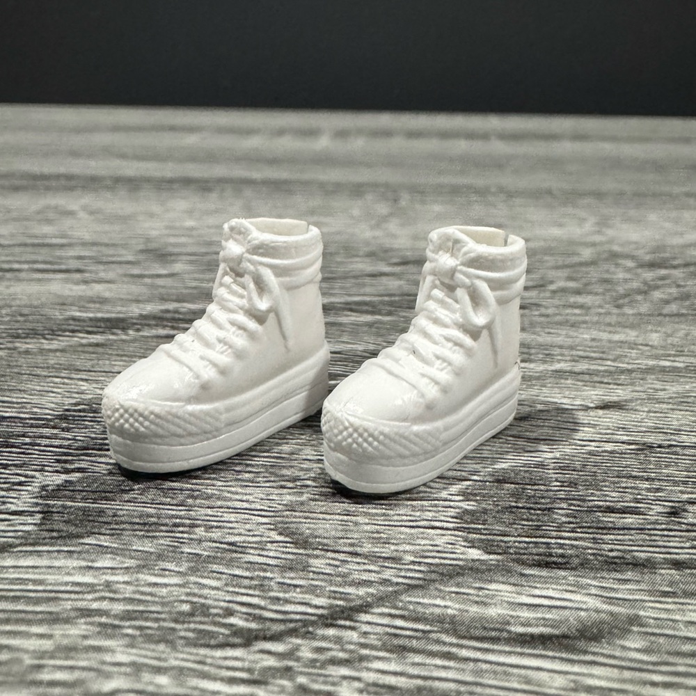 Barbie | Flat Foot Fashionistas: White High Top Flat Bottom Sneakers